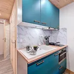 公寓 Cozy Au Pied Des Pistes Avec Balcon Sud, Pour 4 Personnes - Fr-1-832-3