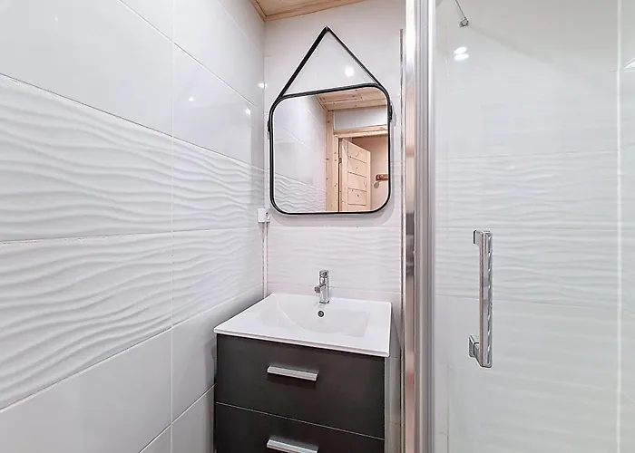 Cozy Au Pied Des Pistes Avec Balcon Sud, Pour 4 Personnes - Fr-1-832-3 瓦托伦斯